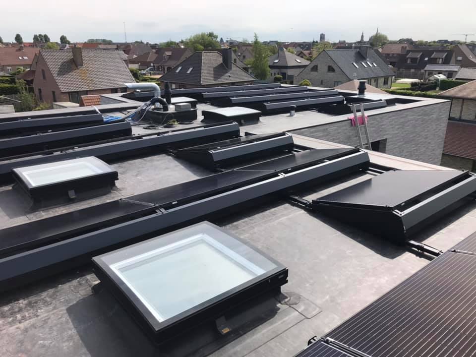 zonnepanelen plat dak